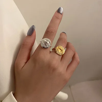 Irregular Ring For Women Fashion Ring Personality Temperament Versatile Exquisite Jewelry European And American 2021 New Trend
Irregular Ring For Women Fashion Ring Personality Temperament Versatile Exquisite Jewelry European And American 2021 New Trend