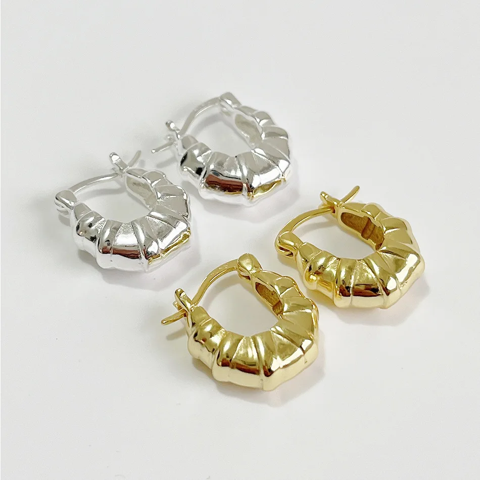 Hyperbole 925 sterling silver 18K Gold Luxury Croissant Earring 2021 Female Earrings Silver 925 Jewelry For Women All-Match
Hyperbole 925 sterling silver 18K Gold Luxury Croissant Earring 2021 Female Earrings Silver 925 Jewelry For Women All-Match