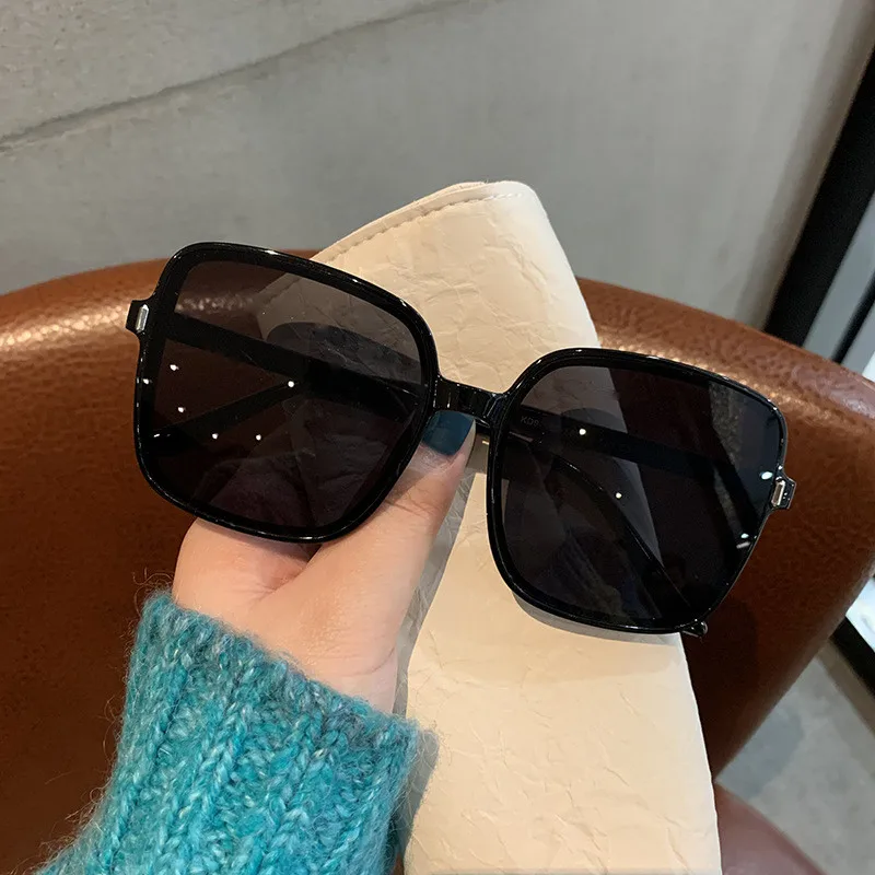 New Plastic Square Women Sunglasses Brand Vintage Female Gradient Classic Sun Glasses UV400 Gafas De Sol
New Plastic Square Women Sunglasses Brand Vintage Female Gradient Classic Sun Glasses UV400 Gafas De Sol