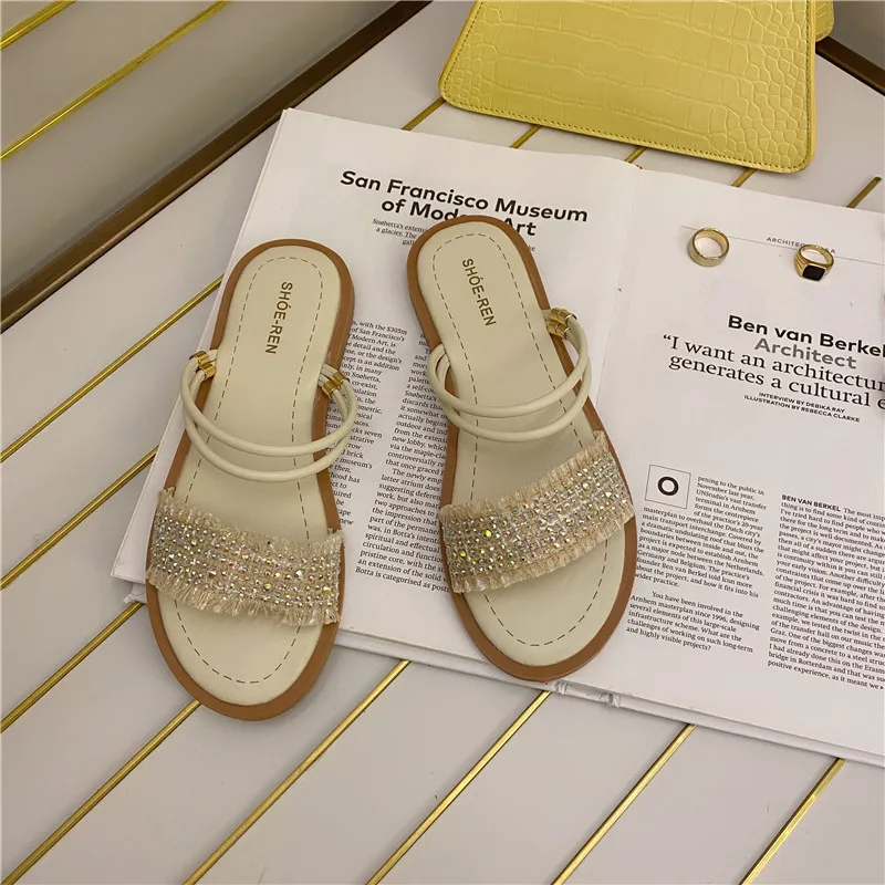 String Bead Shoes Slippers Flat Luxury Slides Slipers Women Designer 2021 Summer Rubber Basic Round Toe Scandals PU Rome Fabric
String Bead Shoes Slippers Flat Luxury Slides Slipers Women Designer 2021 Summer Rubber Basic Round Toe Scandals PU Rome Fabric