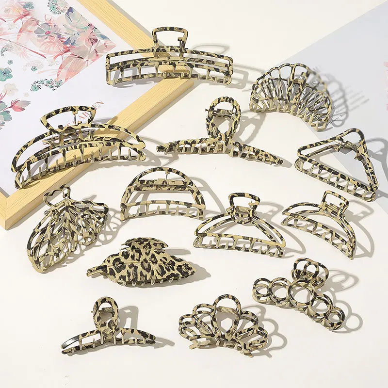 Women Leopard Metal Hair Claws Geometric Barrettes Hair Grab Butterfly Triangle Semicircle Hairpins Ponytail Hair Accessories
Women Leopard Metal Hair Claws Geometric Barrettes Hair Grab Butterfly Triangle Semicircle Hairpins Ponytail Hair Accessories