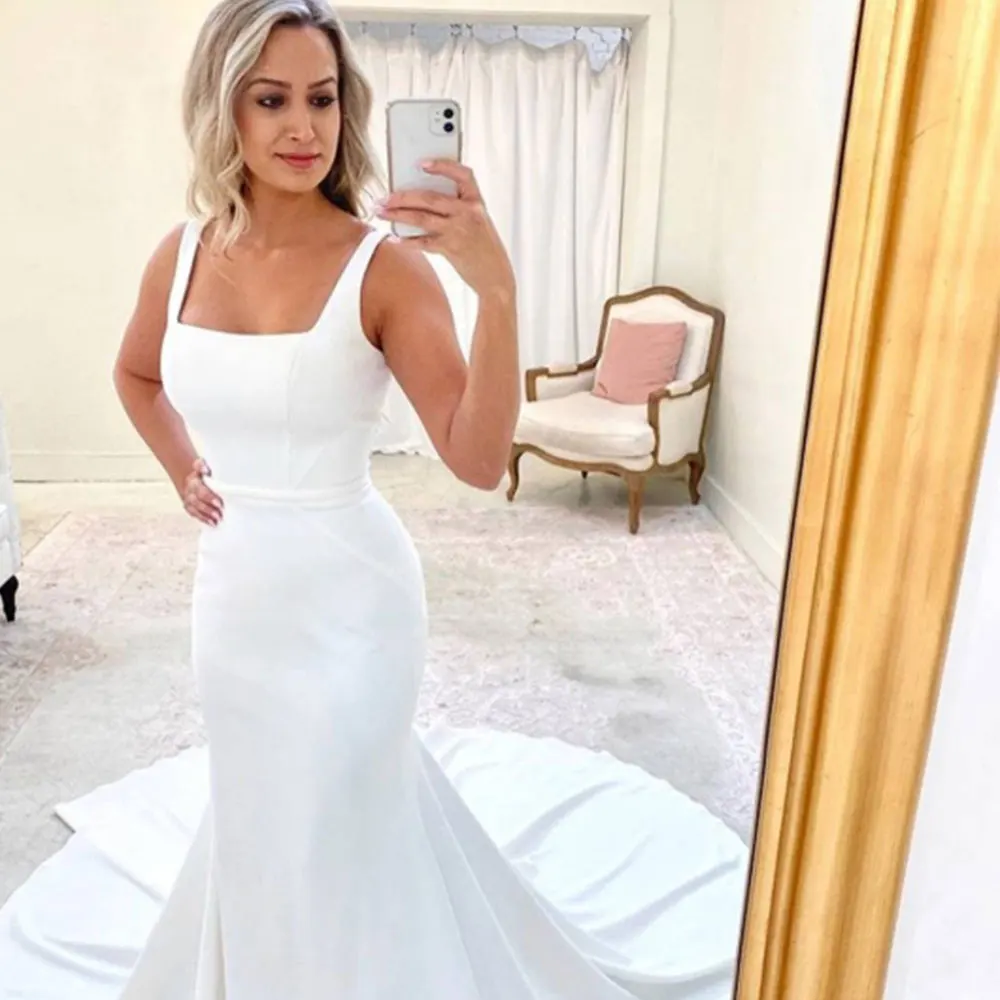 Simple Mermaid Soft Satin Wedding Dress 2021 Straps Square Neck Sweep Train Bridal Dresses Plus Size Custom Made Robe De Mariee
Simple Mermaid Soft Satin Wedding Dress 2021 Straps Square Neck Sweep Train Bridal Dresses Plus Size Custom Made Robe De Mariee