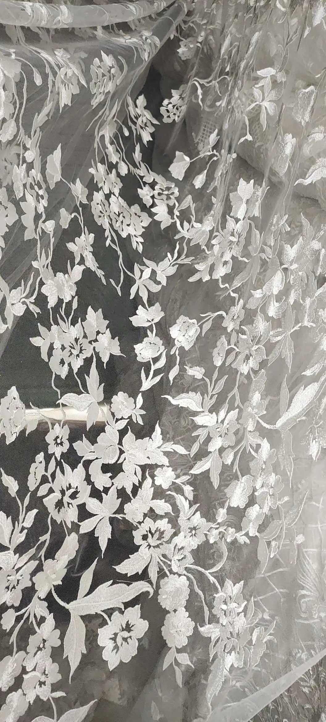 White Ivory Cathedral Wedding Veils Long Lace Veil Wedding Accessories Mantilla Wedding Veil EE2106
White Ivory Cathedral Wedding Veils Long Lace Veil Wedding Accessories Mantilla Wedding Veil EE2106