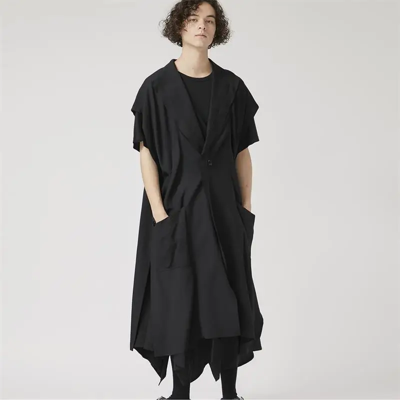 Men's Short-Sleeved Trench Coat Summer New Lapel Solid Color Symmetrical Large Pocket Plus Long Fashion Trend Men's Wear
Men's Short-Sleeved Trench Coat Summer New Lapel Solid Color Symmetrical Large Pocket Plus Long Fashion Trend Men's Wear