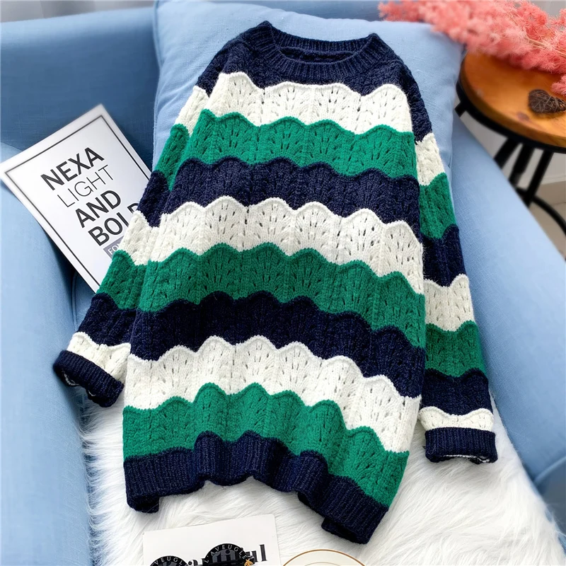 Women Oversized sweater and Pullovers 2020 Winter Pull Jumpers Tassel Broken Hole Knitwear Pocket Korean Loose Sweater Femme
Women Oversized sweater and Pullovers 2020 Winter Pull Jumpers Tassel Broken Hole Knitwear Pocket Korean Loose Sweater Femme