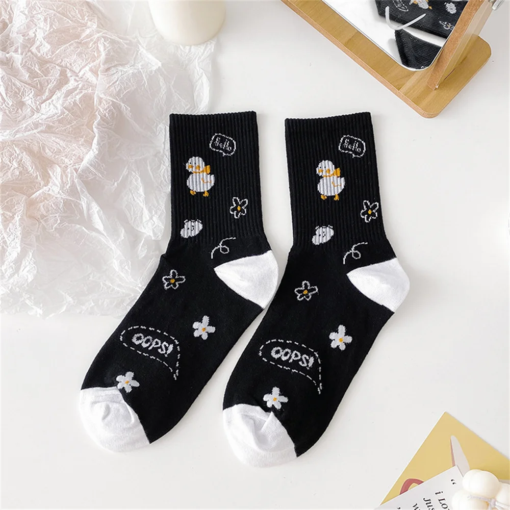 Ins Tube Kawaii Men Socks White Letter Basketball Style Graffiti Women