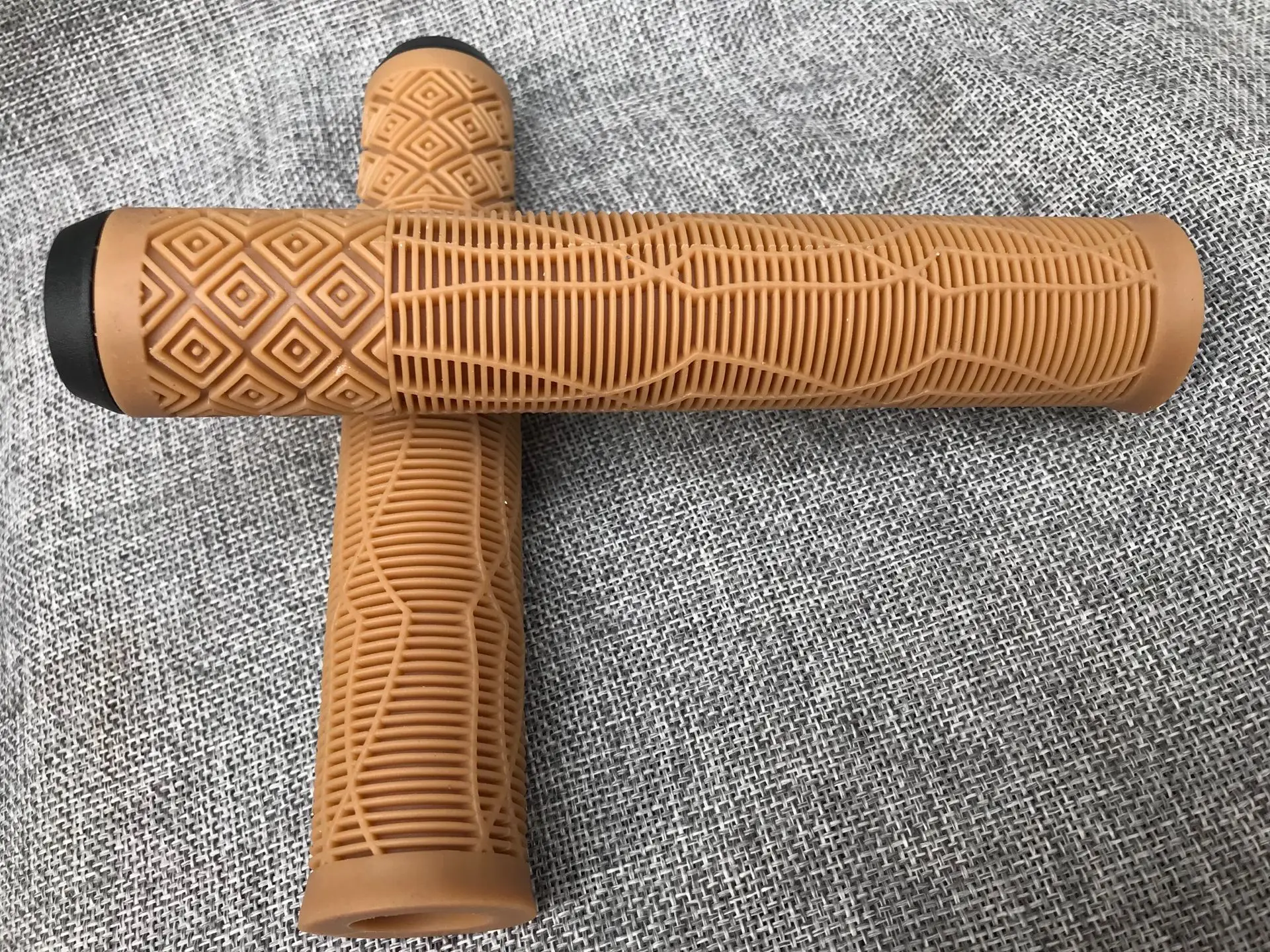 push bike Lengthen Soft Rubber Outdoor Sports Cork Bike Bicycle BMX MTB Cycling Mountain Bicycle Bike Handle Bar Handlebar Tape
push bike Lengthen Soft Rubber Outdoor Sports Cork Bike Bicycle BMX MTB Cycling Mountain Bicycle Bike Handle Bar Handlebar Tape
