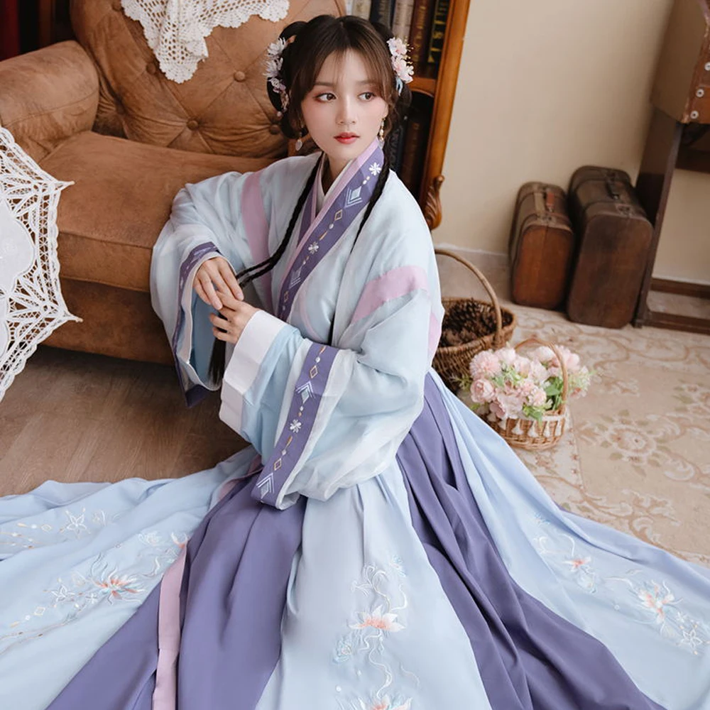 Костюм для косплея старинной принцессы Hanfu, Элегантный Изысканный костюм в китайском стиле с цветочной вышивкой для танцев, женский костюм
Костюм для косплея старинной принцессы Hanfu, Элегантный Изысканный костюм в китайском стиле с цветочной вышивкой для танцев, женский костюм