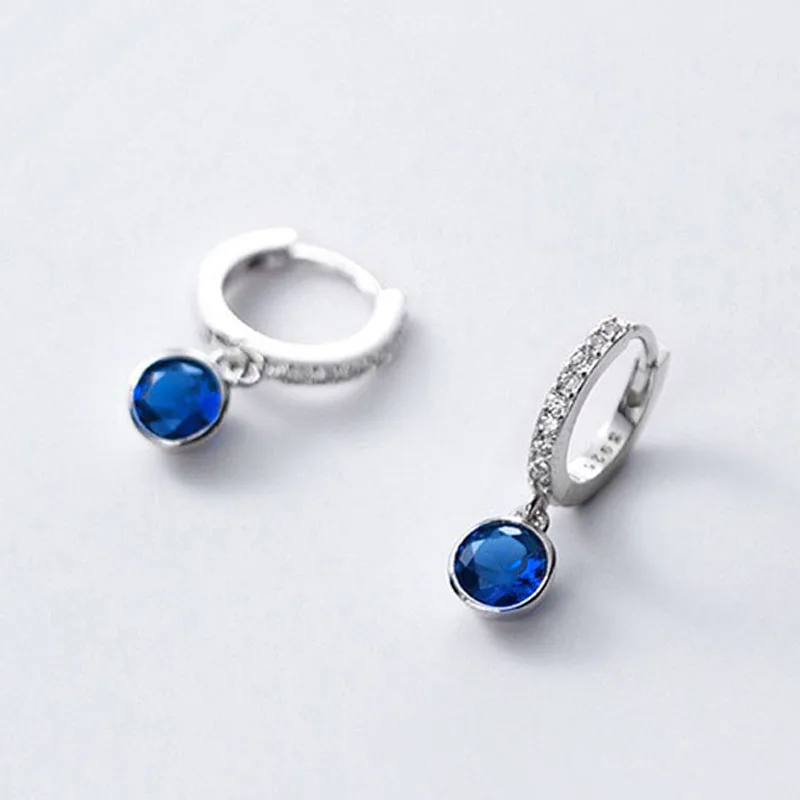 A00724 Jazaz Genuine 925 Sterling Silver Minimalist Pave Round Zircon Tassel Ear Buckle for Fashion Women Korean Chic Jewelry
A00724 Jazaz Genuine 925 Sterling Silver Minimalist Pave Round Zircon Tassel Ear Buckle for Fashion Women Korean Chic Jewelry