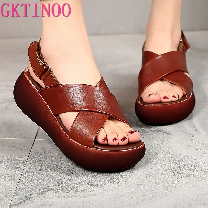 Women's Shoes
Women's Shoes