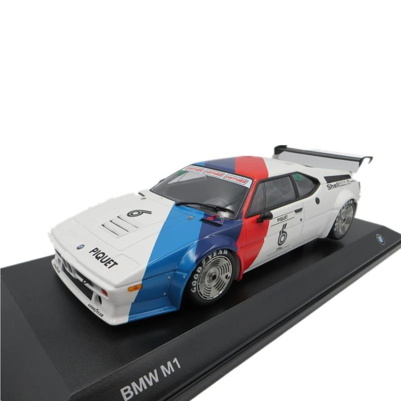 Original Factory Sports Car Racing Car Model 1:18 Simulation Alloy Collection Ornaments
Original Factory Sports Car Racing Car Model 1:18 Simulation Alloy Collection Ornaments
