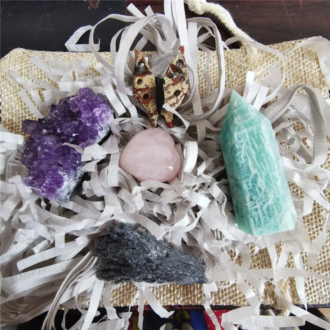 Natural Amethyst Quartz Crystal Heart Stones Healing Quartz Crystals And Minerals Specimen Decor Gift
Natural Amethyst Quartz Crystal Heart Stones Healing Quartz Crystals And Minerals Specimen Decor Gift