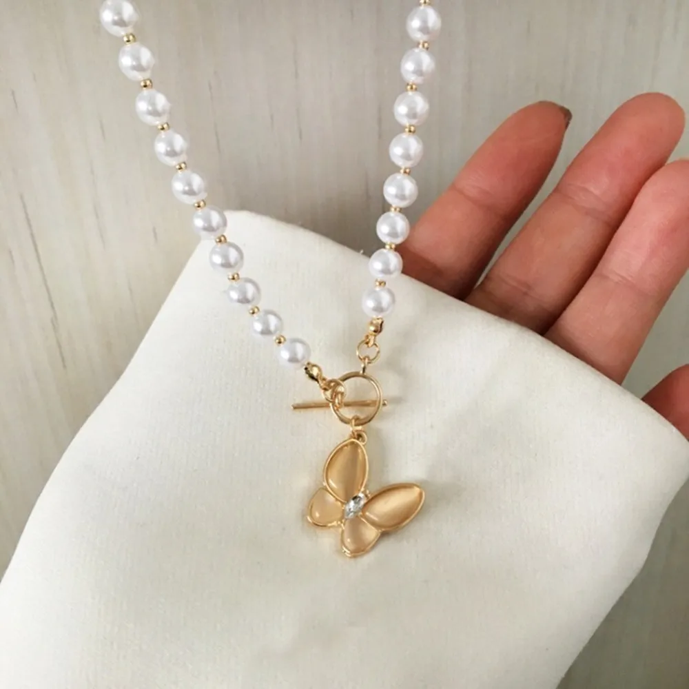 Style Restoring Ancient Ways Of Imitation Pearl Necklace Pendant Chain Of Clavicle Butterfly
Style Restoring Ancient Ways Of Imitation Pearl Necklace Pendant Chain Of Clavicle Butterfly