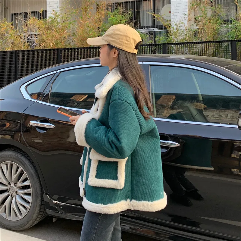 Lucyever Spliced Faux Lamb Fur Corduroy Coats Woman Stand Collar Winter Thick Warm Korean Clothes Lady Fashion Furry Overcoat
Lucyever Spliced Faux Lamb Fur Corduroy Coats Woman Stand Collar Winter Thick Warm Korean Clothes Lady Fashion Furry Overcoat