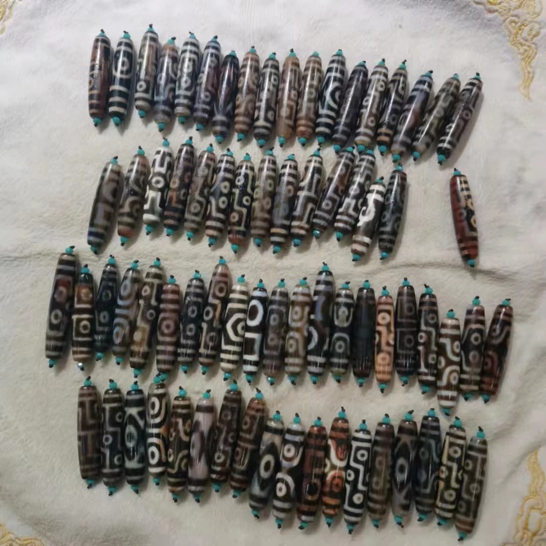 50pcs/lot natural agate cinnabar dzi Mellow patina accessories gem jewelry wholesale Horseshoe pattern bedels voor sieraden make
50pcs/lot natural agate cinnabar dzi Mellow patina accessories gem jewelry wholesale Horseshoe pattern bedels voor sieraden make