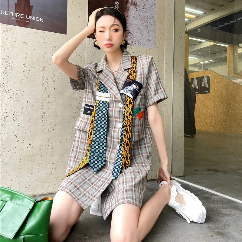 Kimotimo Fashion Plaid Suit Dress Women 2021 Summer Short Sleeve Loose England Style Button Up Mini Dress Ins Minority Clothes
Kimotimo Fashion Plaid Suit Dress Women 2021 Summer Short Sleeve Loose England Style Button Up Mini Dress Ins Minority Clothes