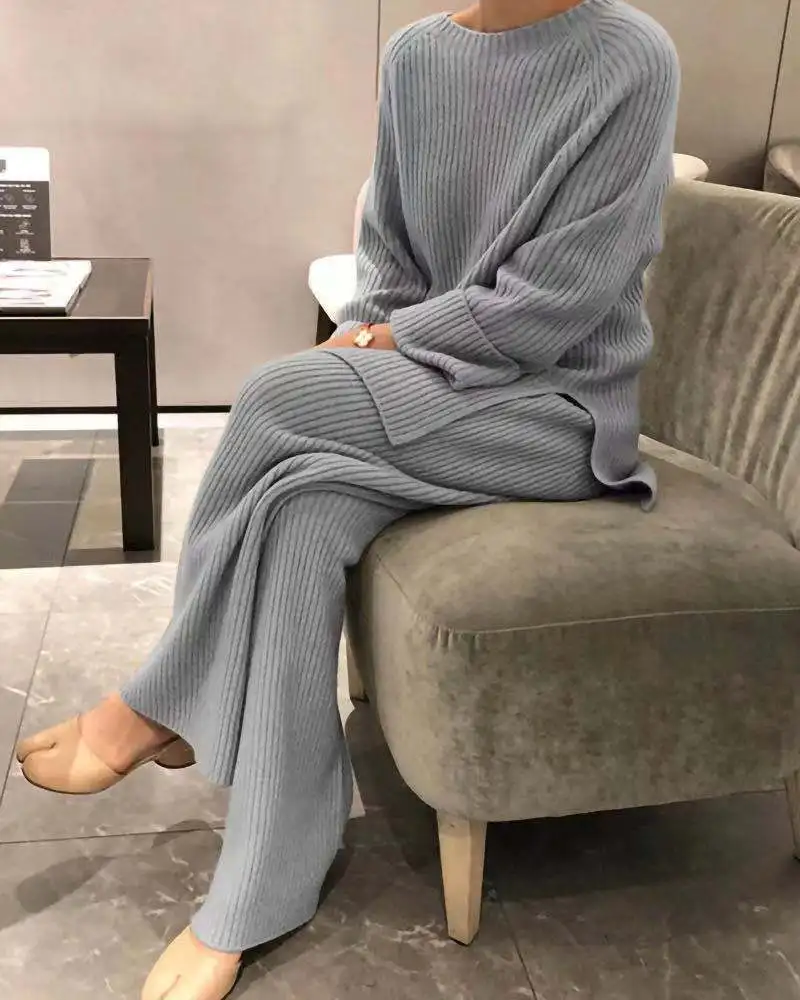 European and American women's long-sleeved solid color knitted casual two-piece knitted sweater
European and American women's long-sleeved solid color knitted casual two-piece knitted sweater