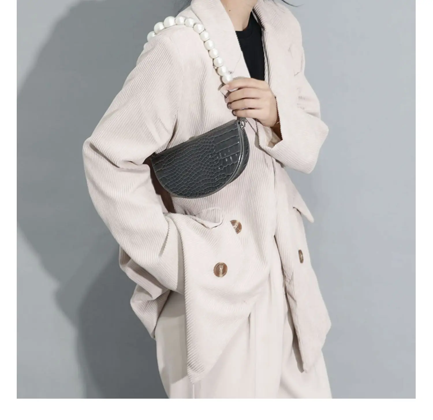 Mini Pearl Chain Female Half-Round Bag Crocodile Pattern Women Half-Moon Bag Retro Ladies Saddle Bag Trendy Shoulder Bag Purses
Mini Pearl Chain Female Half-Round Bag Crocodile Pattern Women Half-Moon Bag Retro Ladies Saddle Bag Trendy Shoulder Bag Purses