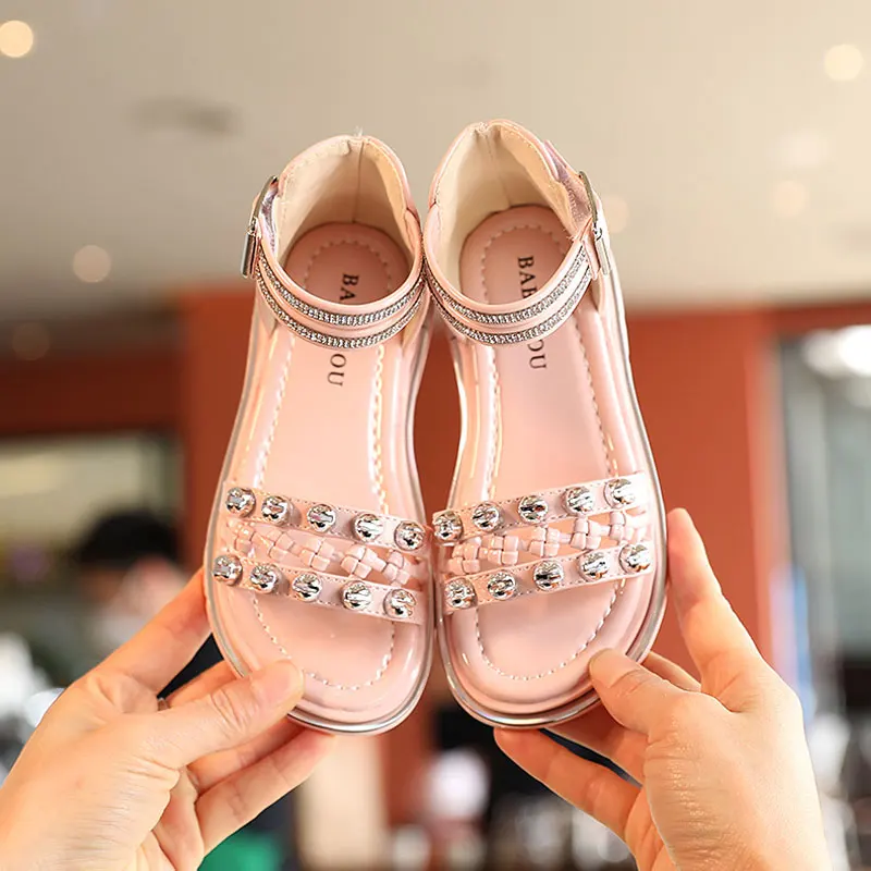 Сандалии Детские, из лакированной кожи, с мягкой нескользящей подошвой, с блестками, 26-36, лето 2021
Сандалии Детские, из лакированной кожи, с мягкой нескользящей подошвой, с блестками, 26-36, лето 2021