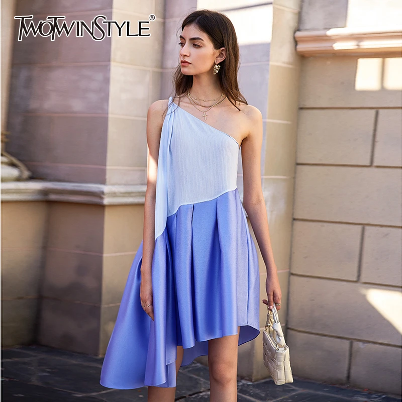 TWOTWINSTYLE Elegant Dresses Female Asymmteircal Neck Sleeveless One Shoulder High Waist Irregular Hem Hit Color Dress Women New
TWOTWINSTYLE Elegant Dresses Female Asymmteircal Neck Sleeveless One Shoulder High Waist Irregular Hem Hit Color Dress Women New