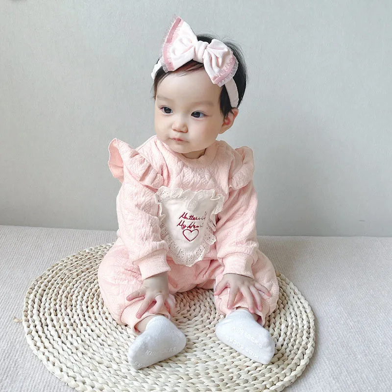 Bear Leader/осенне-зимние модели одежды для маленьких девочек; 2021 г.; Однотонная одежда с рукавами-крылышками и буквенным принтом; Плотный Комбин...
Bear Leader/осенне-зимние модели одежды для маленьких девочек; 2021 г.; Однотонная одежда с рукавами-крылышками и буквенным принтом; Плотный Комбин...