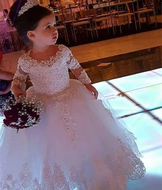 Princess White Lace Appliques Flower Girls Dresses for Wedding Party Ball Gown Sexy Sheer Full Sleeve Holy Communion Dress
Princess White Lace Appliques Flower Girls Dresses for Wedding Party Ball Gown Sexy Sheer Full Sleeve Holy Communion Dress