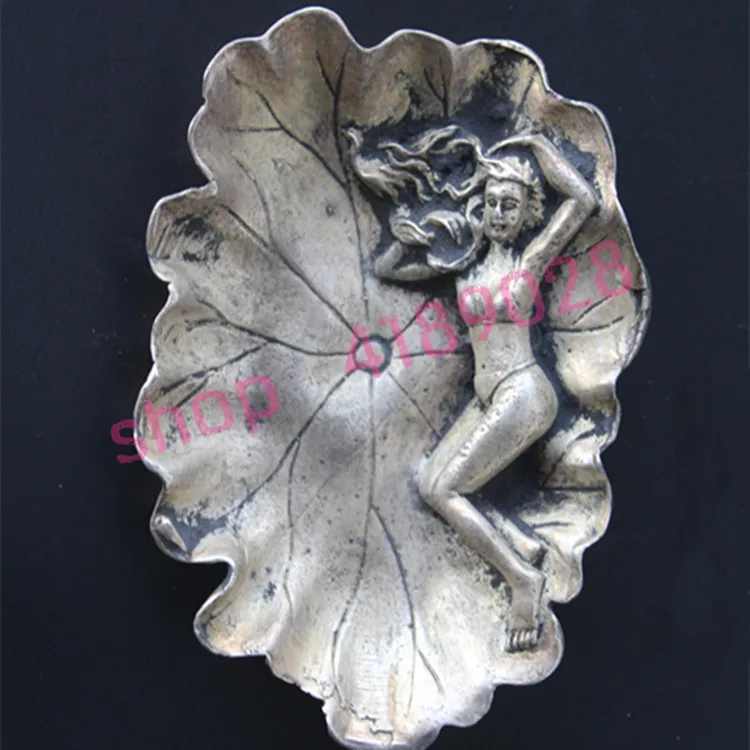 Pure white copper, relief sculpture lotus leaf sleeping beauty plate / dish, ornament ornaments, antiques collection.
Pure white copper, relief sculpture lotus leaf sleeping beauty plate / dish, ornament ornaments, antiques collection.
