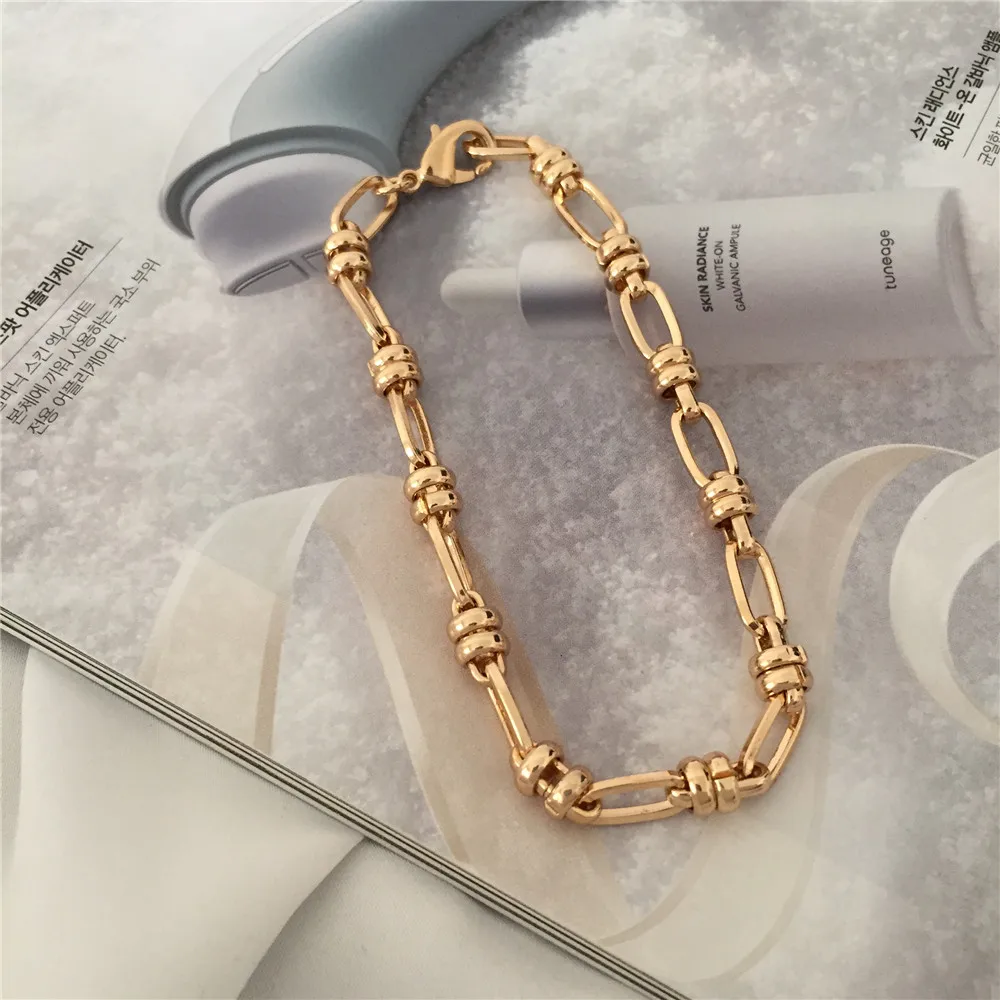 2020 New Fashion Women Gold Color Oval Linked Chain Bracelet for Boho Statement Female Jewelry
2020 New Fashion Women Gold Color Oval Linked Chain Bracelet for Boho Statement Female Jewelry