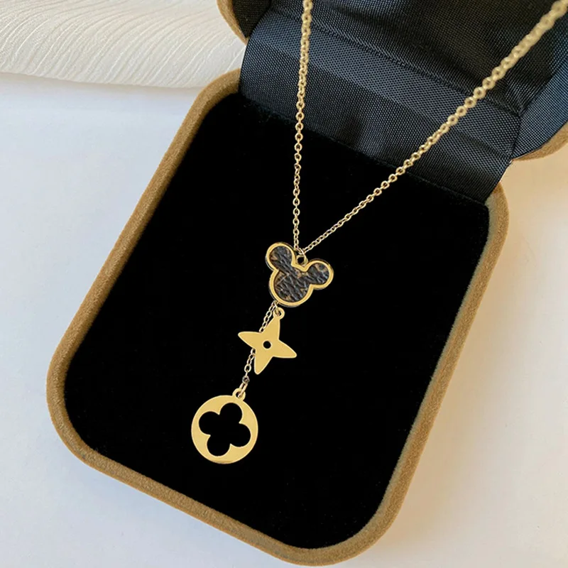 2021 New Mickey Four-leaf Clover Flower Titanium Steel Necklace Female Clavicle Chain Simple Fashion Pendant Female
2021 New Mickey Four-leaf Clover Flower Titanium Steel Necklace Female Clavicle Chain Simple Fashion Pendant Female