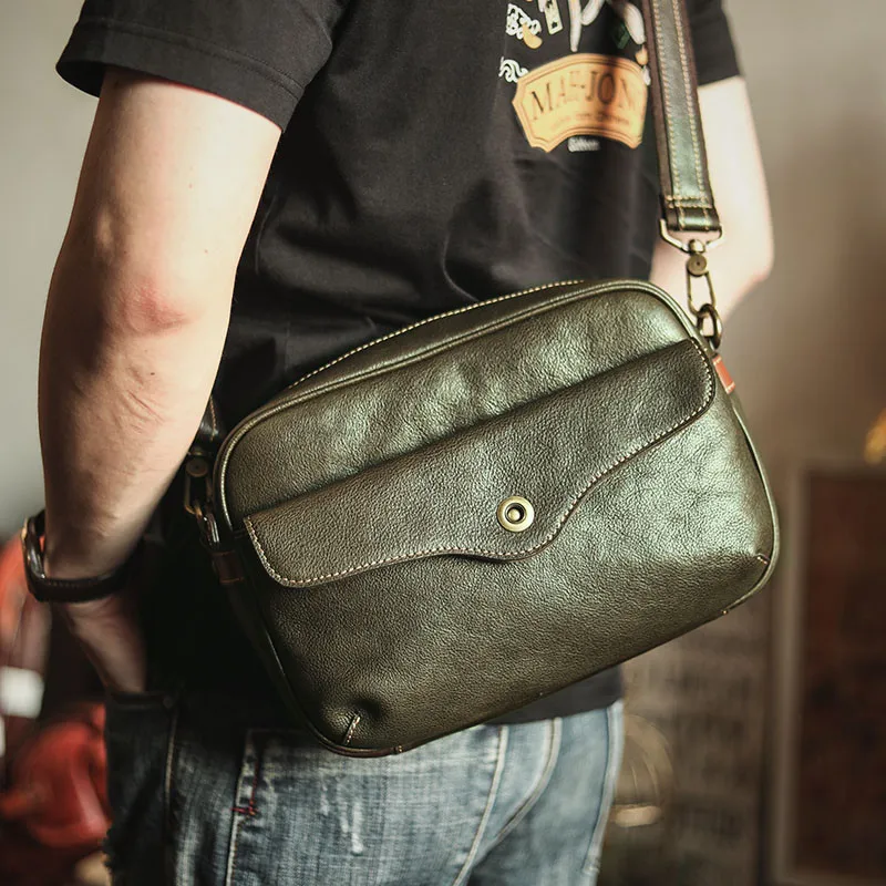 Retro fashion designer luxury first layer cowhide men's shoulder bag outdoor daily real leather summer hot sale diagonal bag
Retro fashion designer luxury first layer cowhide men's shoulder bag outdoor daily real leather summer hot sale diagonal bag