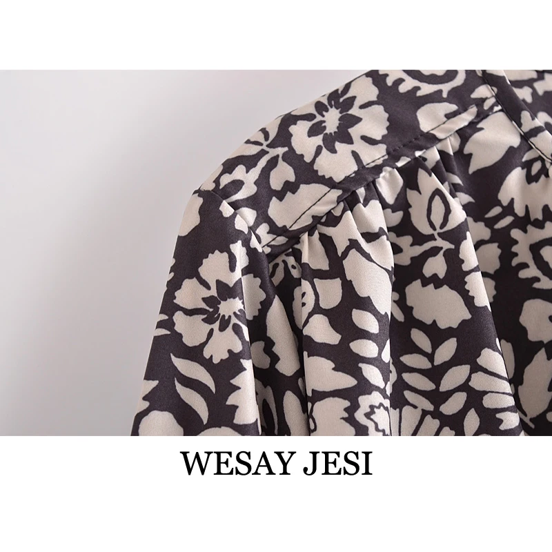 WESAY JESI 2021 Summer Women's Top Printed Round Neck Single Breasted Long Sleeve Fashion Casual Elegant Retro Commuter Shirt
WESAY JESI 2021 Summer Women's Top Printed Round Neck Single Breasted Long Sleeve Fashion Casual Elegant Retro Commuter Shirt