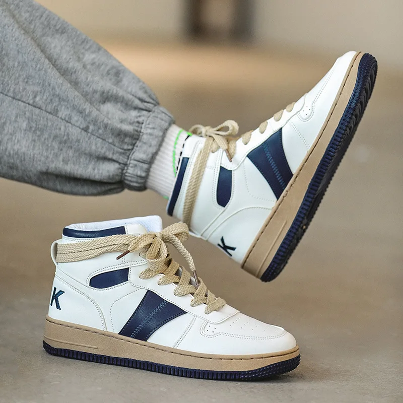 2021 Men's Skateboard Shoes Casual Female Flat Sneakers Leather Fashion High Top Luxury Winter New Fashion Training All-match
2021 Men's Skateboard Shoes Casual Female Flat Sneakers Leather Fashion High Top Luxury Winter New Fashion Training All-match