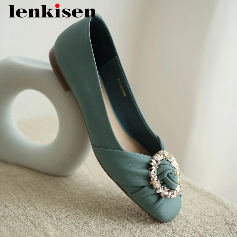 Lenkisen french vintage sheep leather pleated buckle decorations square toe low heel slip on dress pretty girls women pumps L75
Lenkisen french vintage sheep leather pleated buckle decorations square toe low heel slip on dress pretty girls women pumps L75
