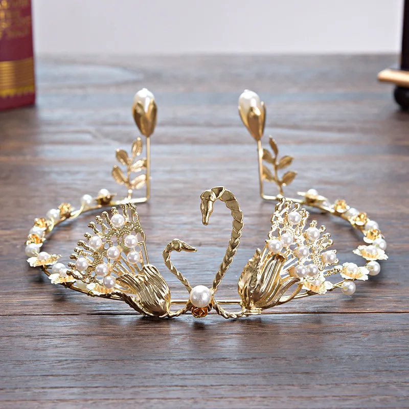 Wedding Decoration New Birthday Cake Swan Crown Decoration Wedding Accessories Golden Cake Bride Crown Pearl Hair Accessories
Wedding Decoration New Birthday Cake Swan Crown Decoration Wedding Accessories Golden Cake Bride Crown Pearl Hair Accessories