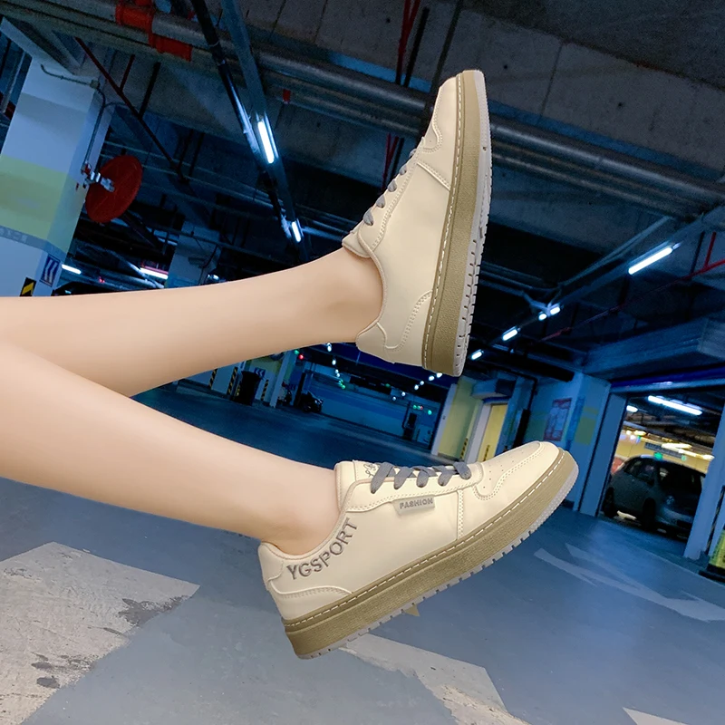 Shoes Woman 2021 Spring New Flat Leather Sneakers Female Solid Color Student Platform Shoes Casual Low-top Flats Women Shoes
Shoes Woman 2021 Spring New Flat Leather Sneakers Female Solid Color Student Platform Shoes Casual Low-top Flats Women Shoes