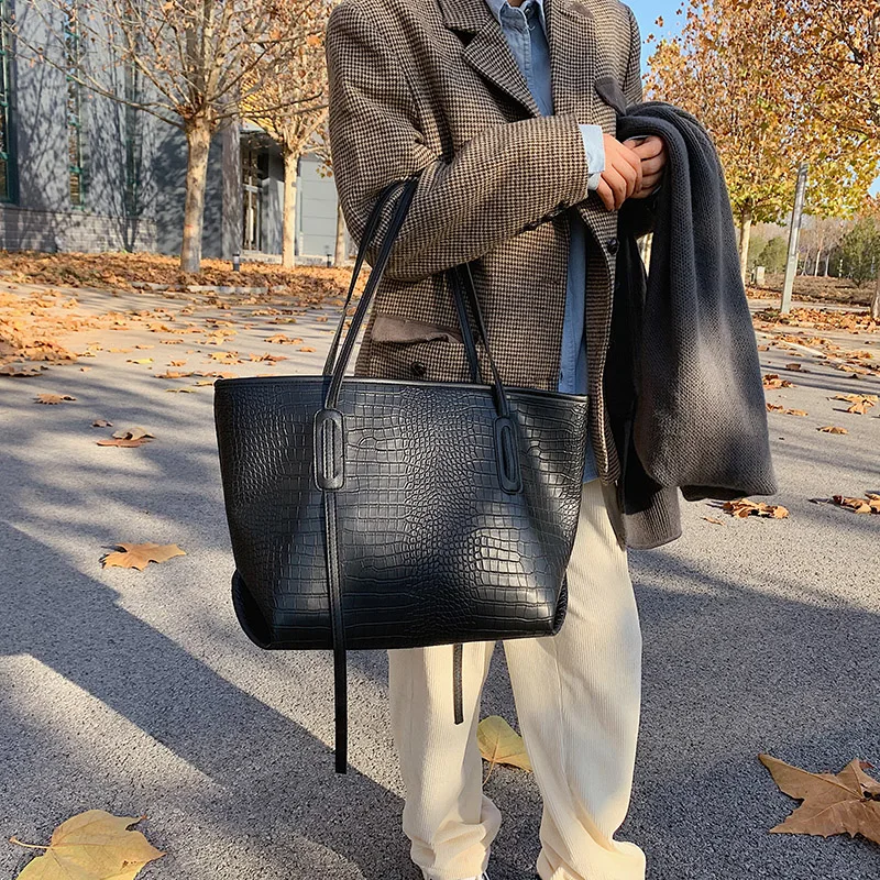 OLSITTI Fashion Luxury Crocodile Pattern Shoulder Bags for Women 2020 Designer Ladies Pu Leather Handbags Sac A Main
OLSITTI Fashion Luxury Crocodile Pattern Shoulder Bags for Women 2020 Designer Ladies Pu Leather Handbags Sac A Main