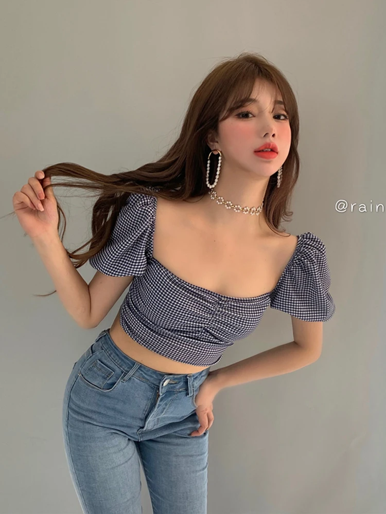 New women's design sense French short sleeve shirt minority show thin square collar Xinji 2021 bubble sleeve top
New women's design sense French short sleeve shirt minority show thin square collar Xinji 2021 bubble sleeve top