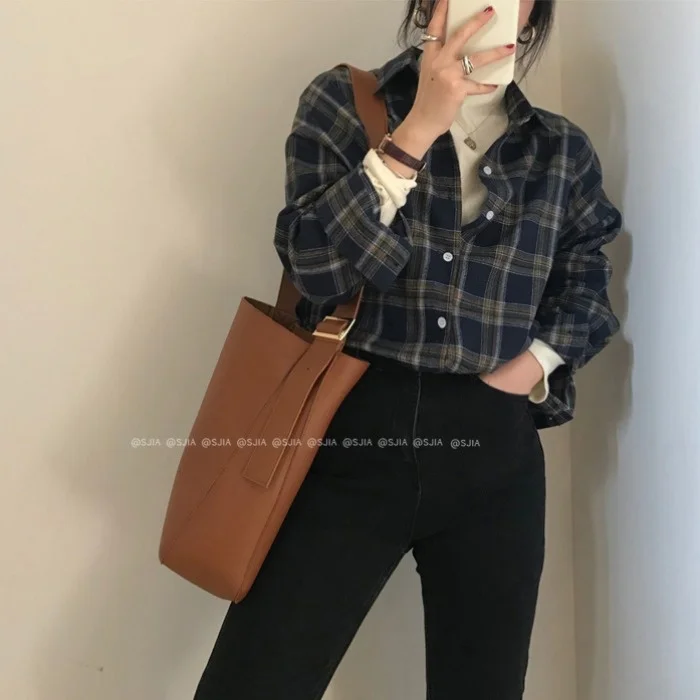 Checkered Ground Wool Shirt Chic Versatile Casual Top Autumn Winter Medium Length Shirt Coat Women
Checkered Ground Wool Shirt Chic Versatile Casual Top Autumn Winter Medium Length Shirt Coat Women