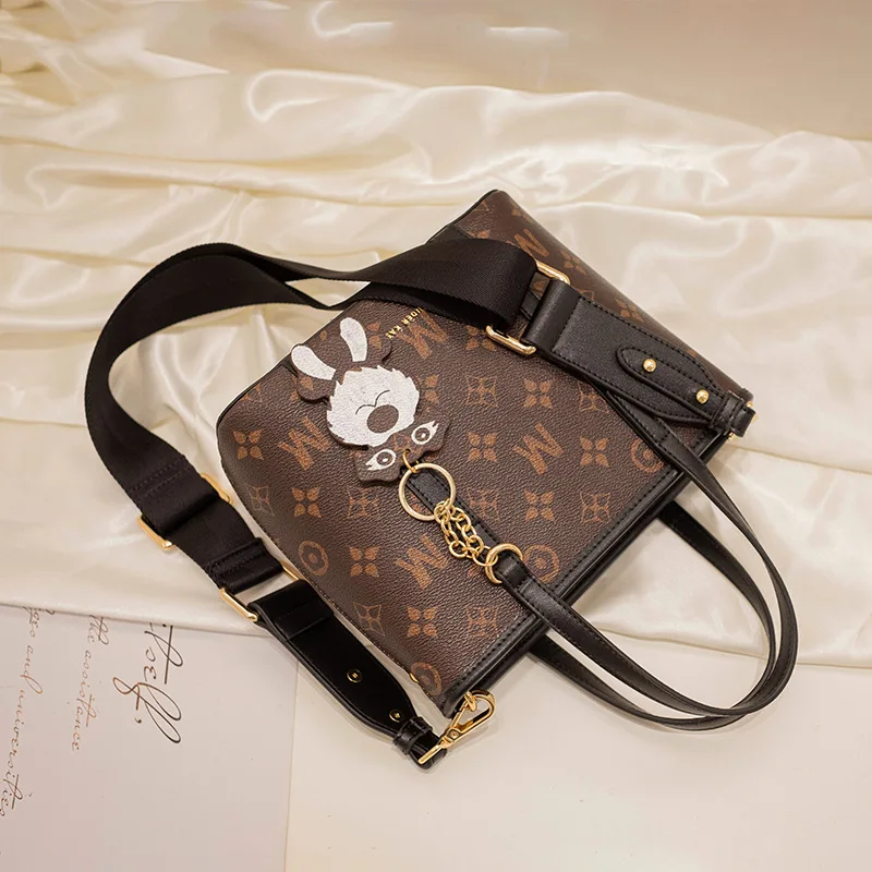 New Fashion Brand Designer 3-IN-1 Messenger Handbag Luxury Brand Crossbody Bags Tote Clutch New Shoulder Bag Purses Handbags
New Fashion Brand Designer 3-IN-1 Messenger Handbag Luxury Brand Crossbody Bags Tote Clutch New Shoulder Bag Purses Handbags