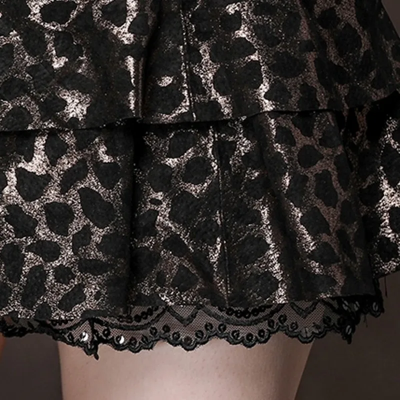 Lady Leopard Office Print Genuine Leather Skirts Women Lace Spliced Sexy Mini A-Line Skirts 2021 New High Waist Pleated Skirt
Lady Leopard Office Print Genuine Leather Skirts Women Lace Spliced Sexy Mini A-Line Skirts 2021 New High Waist Pleated Skirt
