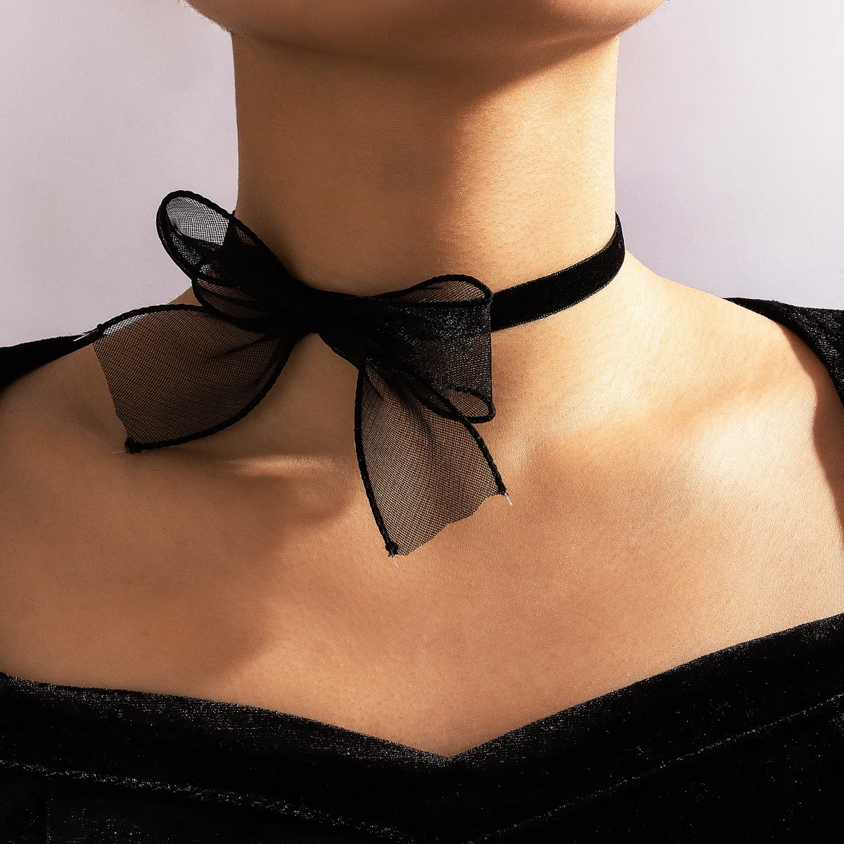 2021 New Lace Bowknot Necklace Cute Bow-knot Choker Party Jewelry Black Red Color Net Yarn Necklace Wedding Accessories Gift
2021 New Lace Bowknot Necklace Cute Bow-knot Choker Party Jewelry Black Red Color Net Yarn Necklace Wedding Accessories Gift
