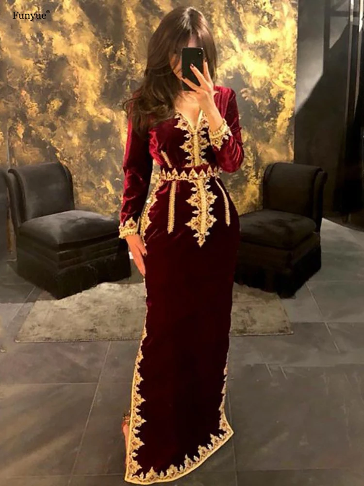 Элегантное марокканское вечернее платье Caftan, Новое поступление 2021, очаровательное платье с V-образным вырезом и длинным рукавом, платье для ...
Элегантное марокканское вечернее платье Caftan, Новое поступление 2021, очаровательное платье с V-образным вырезом и длинным рукавом, платье для ...