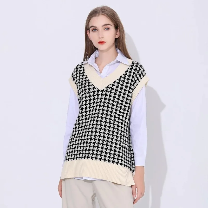 New Women Vest Sweater Fashion Knitted Sweater Loose Vintage Female Waistcoat Chic Oversize Sweater Tops Woman Clothes Outfit
New Women Vest Sweater Fashion Knitted Sweater Loose Vintage Female Waistcoat Chic Oversize Sweater Tops Woman Clothes Outfit