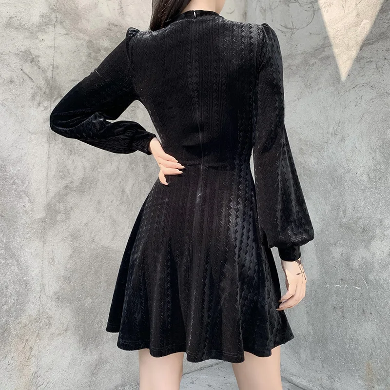Long Sleeve Black Mini Dress Heart-shaped Hollow Out Waist Bandage Vintage Dress Spring Autumn Dresses For Women Gothic Clothes
Long Sleeve Black Mini Dress Heart-shaped Hollow Out Waist Bandage Vintage Dress Spring Autumn Dresses For Women Gothic Clothes