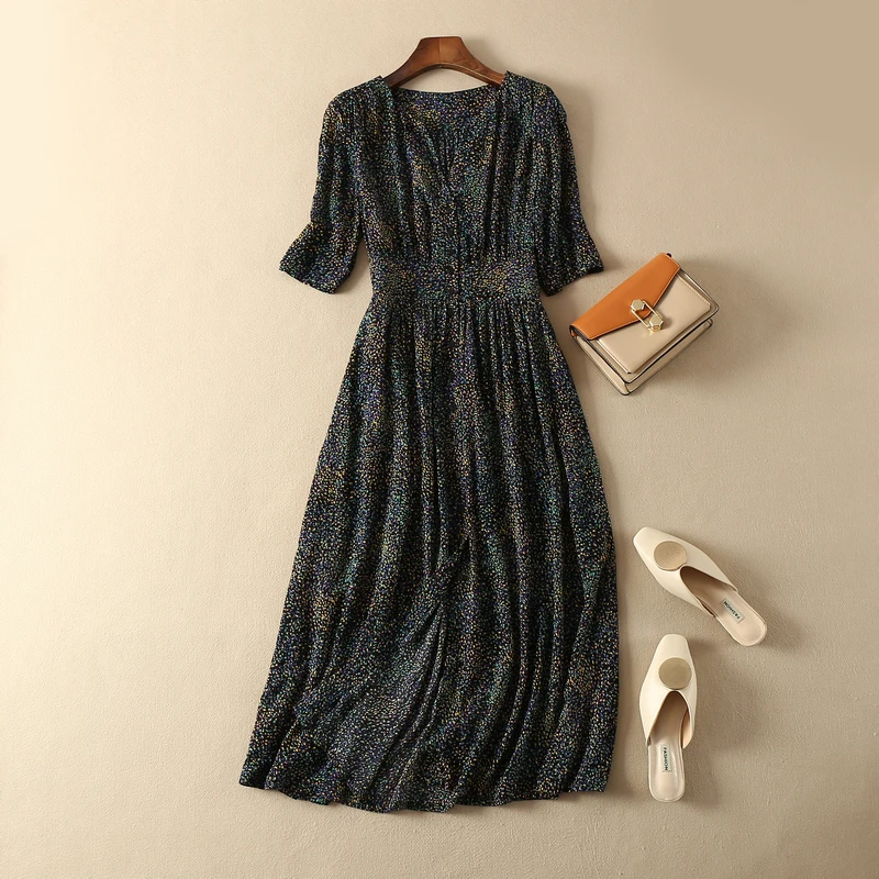 2021 мягкое Плиссированное красное платье средней длины из 100% вискозы с цветочным принтом
2021 мягкое Плиссированное красное платье средней длины из 100% вискозы с цветочным принтом