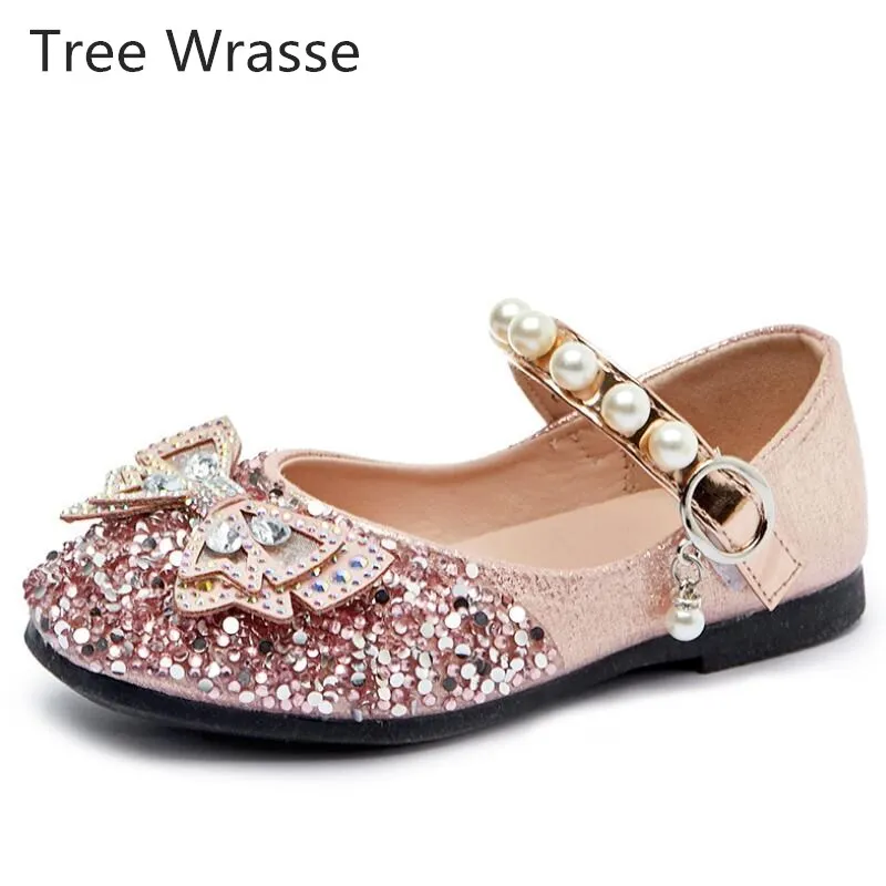Girls leather shoes princess peas shoes spring new sweet strawberry baby one pedal soft bottom non-slip single shoes children
Girls leather shoes princess peas shoes spring new sweet strawberry baby one pedal soft bottom non-slip single shoes children