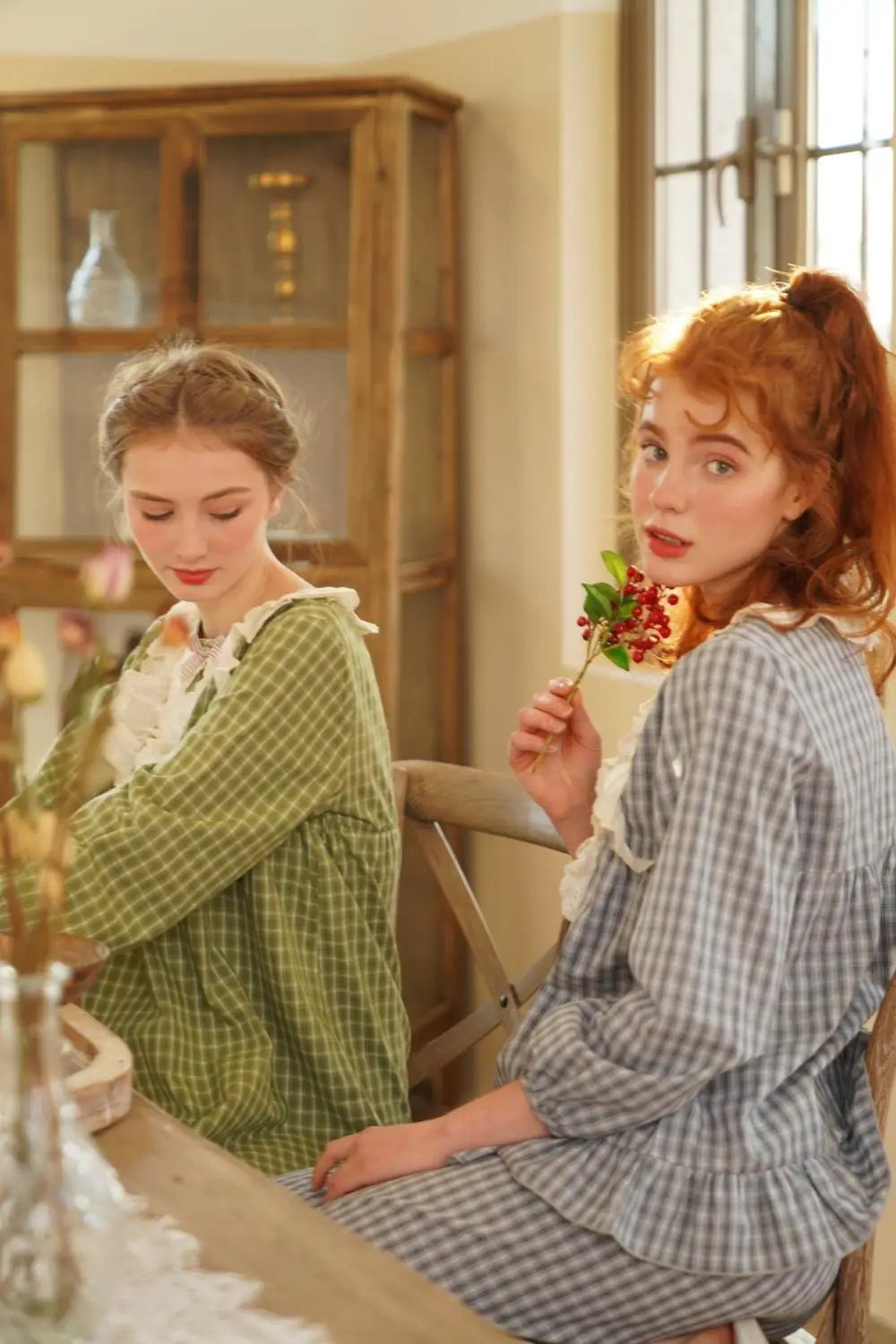 Spring and autumn style pajamas two-piece cotton long-sleeved trousers lovely lace round collar pastoral style
Spring and autumn style pajamas two-piece cotton long-sleeved trousers lovely lace round collar pastoral style