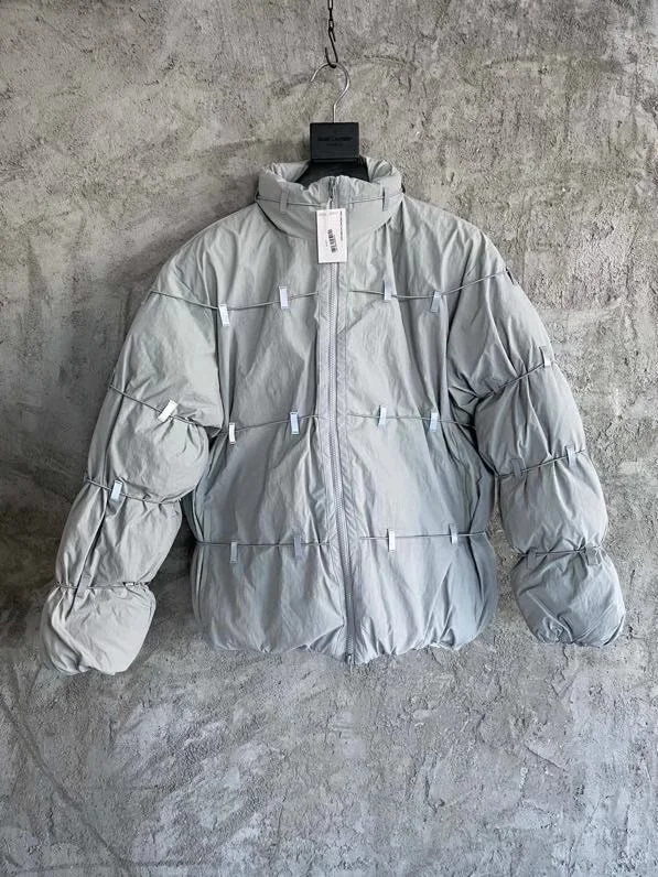 Мужской и Женский светоотражающий пуховик 3 м
Мужской и Женский светоотражающий пуховик 3 м