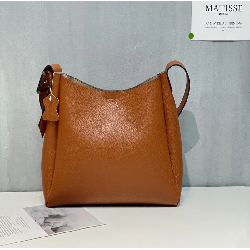 Pure Color Fresh Tote Bag 2021 New High-Capacity Luxury Trendy Shoulder Bag Simple Fashion Female Bag Korean Style Big Bag
Pure Color Fresh Tote Bag 2021 New High-Capacity Luxury Trendy Shoulder Bag Simple Fashion Female Bag Korean Style Big Bag