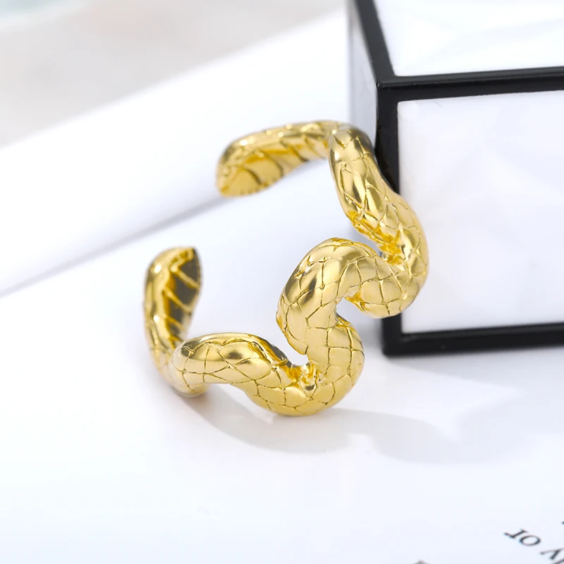 Gothic Punk Style Snake Adjustable Rings For Women Men Gold Stainless Steel Fashion Rock Party Jewelry Finger Friend Gifts 
Gothic Punk Style Snake Adjustable Rings For Women Men Gold Stainless Steel Fashion Rock Party Jewelry Finger Friend Gifts
